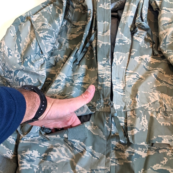 ABU Pattern All Weather Zip Up Jacket - Picture 3 of 6